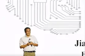 专家：小孩睡懒觉没坏处，8小时以上睡眠更有利于大脑发育视频封面
