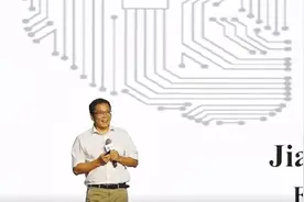 专家：小孩睡懒觉没坏处，8小时以上睡眠更有利于大脑发育视频封面