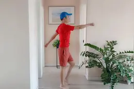每天这样脚尖不离地原地踏步，燃烧脂肪，促进消化，在家就能练视频封面