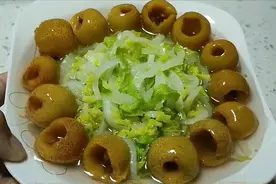 山楂竟然还能做成菜，这么多年罐头都白吃了，快来尝试下吧！