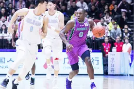 CBA常规赛第17轮最佳外援 哈德森狂飙39+8+7攻陷红山！视频封面