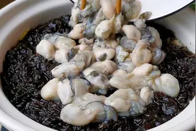 海蛎与紫菜是绝配，教你做福建特色海蛎紫菜煲，汤鲜味美百吃不厌视频封面