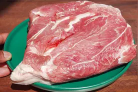 小炖肉，有人放水有人放啤酒都不对，教你一招，肉烂鲜香不腥不柴视频封面