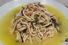 淮扬菜大煮干丝的家常做法，汤鲜味美，干丝鲜嫩有韧劲，清淡不腻视频封面
