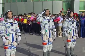 敬礼！神十四航天员陈冬、刘洋、蔡旭哲出征 祝一切顺利！视频封面