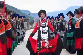 四川凉山彝族婚礼：你从没见过的彝家坝坝宴，能歌善舞的彝族美女视频封面