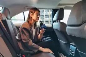 丰田亚洲狮后排空间体验视频封面