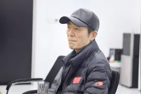 对话张艺谋：他年过70，为什么依旧忙碌在一线视频封面