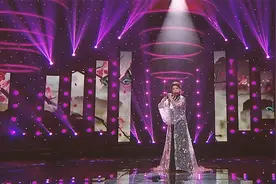 竹笛女神唐俊乔演奏《红梅赞》你听过吗？宛如天籁之音视频封面