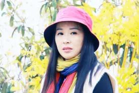 听第一句就开始心痛，听完早已泪流满面，受过伤的女人最好别听视频封面