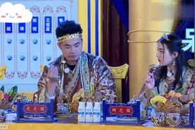 盘点：迪丽热巴综艺搞笑场面，热巴在和陈赫吃东西，憨憨实锤视频封面