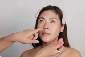 小姐姐长得不错，化个这样戏剧妆容后，太美艳了视频封面