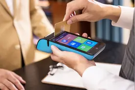 还在排队加油？加油站推出无感支付，只需3秒！既方便又快捷！视频封面