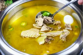 厨师长教你做一道黄焖鸡火锅，只需简单几步，鲜香美味超好吃