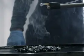 科幻片：植物学家被遗落火星，用氢气和氧气制造水，靠种土豆求生视频封面