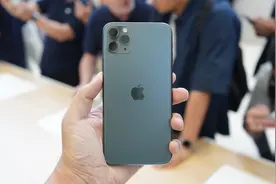 搞机零距离：iPhone 11 Pro现场体验 午夜绿你喜欢吗？视频封面