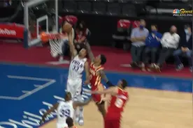 NBA精彩回顾：乔治·希尔勇者无畏，单挑科林斯滑翔劈扣！视频封面