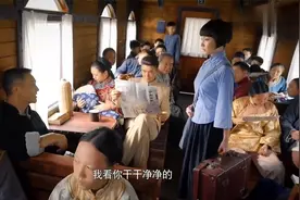 兄弟：姑娘坐火车被恶霸欺负，没想对面就坐着武功高手，精彩了视频封面