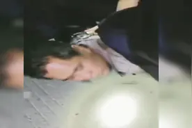 与邻居老太发生口角！广西一男子持刀将邻居儿媳及3名孩童砍死视频封面
