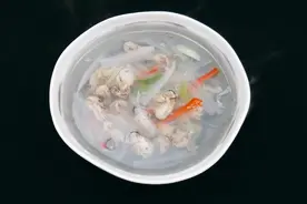 汤清味美的牡蛎萝卜汤，做法简单，新手小白也能学会视频封面