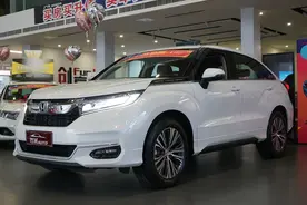 体验本田冠道：什么都很好，后排舒适性是最大硬伤