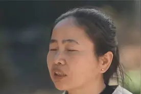 一道车影瞬过，带走一条鲜活的生命，真是太惨烈了！视频封面