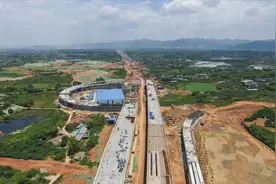 成都重庆第四条高速公路，连接2个国际机场、国家新区，即将通车视频封面