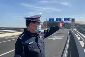 探访大兴机场“限时8分钟停车”：非“一刀切”视频封面