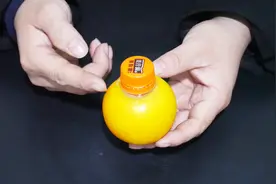 喝橙汁没有榨汁机怎么办？教你一招，分分钟就能喝到鲜榨橙汁视频封面