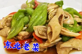 在家炒肥肠嚼不动？老厨教你几个诀窍，做尖椒肥肠软嫩不腥更下饭视频封面