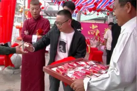 实拍河南农村婚礼，结婚发这种烟，看看有档次吗视频封面