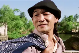 阿Q成过街老鼠走投无路进城后满载而归1981年电影《阿Q正传》3视频封面