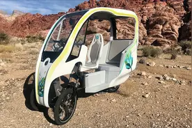 太阳能“自平衡”三轮自行车！不怕风雨，能坐3人还能拉货！视频封面