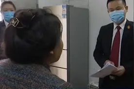 “老赖”夫妻欠债不还，被举报有存款，法院发出搜查令