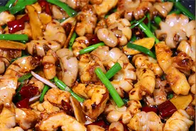 花肠很脆很好吃，可惜很多人不懂怎么做，不要焯水，出锅香脆可口