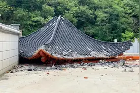 陕西贫困县7.1亿豪华中学喷泉凉亭被拆除 中纪委介入调查视频封面