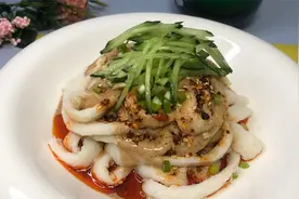 要想做好麻酱牛筋面，料汁熬制很重要，学会自摆摊卖#9月吃什么#