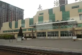 记录回忆太焦铁路，绿皮列车出长治站进大辛庄站，开往太原方向。视频封面