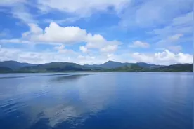 瑜伽轻松助眠曲：春天气候宜人，空气清新，天空晴朗视频封面