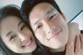 王子文晒情侣合照秀恩爱，从后拥抱男友吴永恩，热恋期难舍难离视频封面