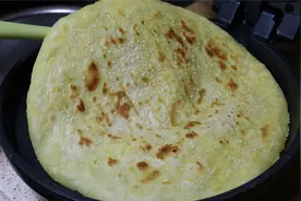 李姐分享软面饼做法，筷子和面，饼坯切片，撒上油，柔软筋道好吃视频封面