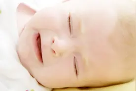 小儿推拿（十）——睡觉一身汗的孩子多阳虚、多瘦弱，需清热固表视频封面