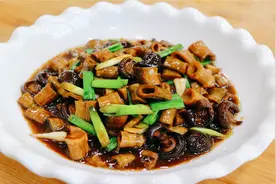 把香菇和竹笋一起做，酱香味浓郁特好吃下饭，五星级大厨都点赞视频封面