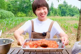 秋妹今天弄个湖南名菜剁椒鱼头，鲜香麻辣，做法简单还好吃视频封面