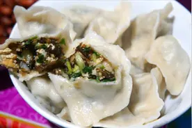 吃腻肉馅的饺子可以用地皮菜做素饺子，晋北美食，饺子这样吃才香