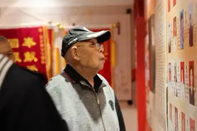 百岁老兵重返东部战区海军军营，共同庆祝海军节视频封面