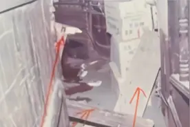 劫匪沿着不同的路线逃跑，一个当晚被抓，另一个侥幸逃脱视频封面