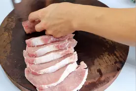 里脊肉切一切，这个做法孩子百吃不腻，营养好吃又过瘾，步骤简单