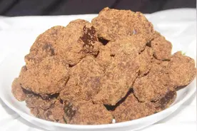 红糖结块了别着急，里面放上一点它，结块的红糖马上变散