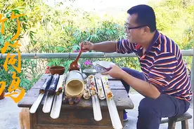 竹筒鸡就要这样做，配上竹筒饭一起吃，才叫真正的过瘾！